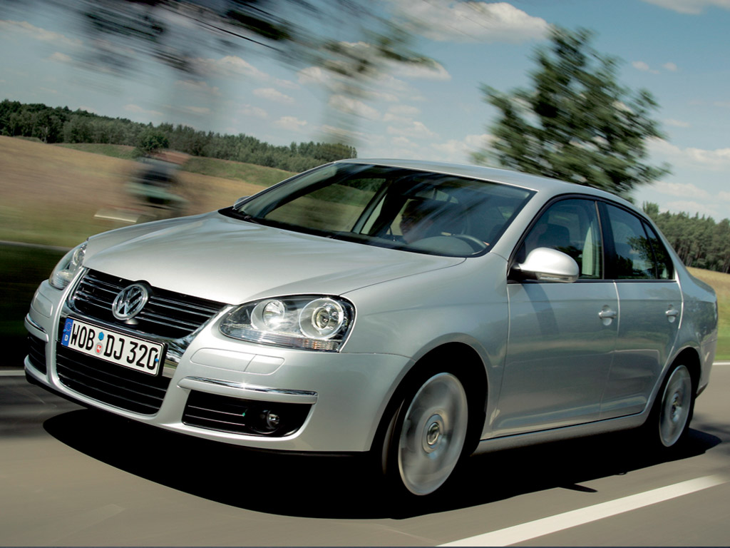 ,    Volkswagen Jetta 2011 -
                